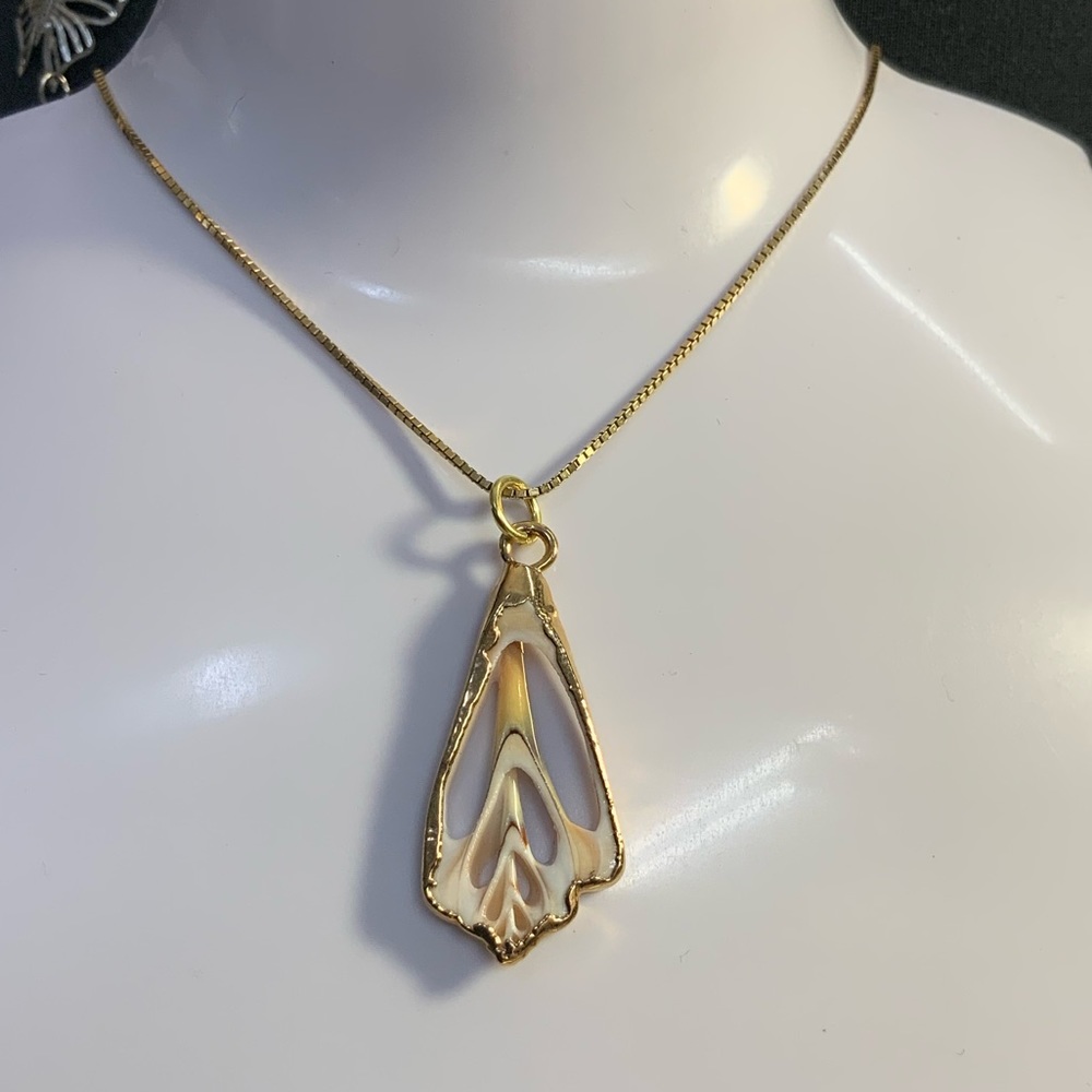 Shell Pendant